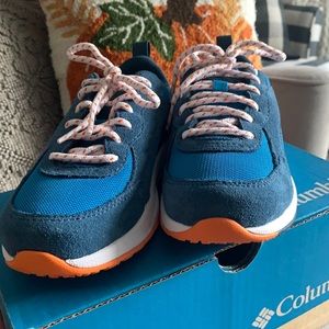 boys brand new Columbia running shoes